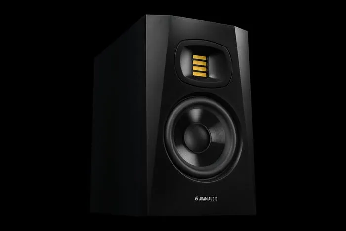 Adam Audio T5V studiomonitor med 5-tums baselement och U-ART bandtweeter