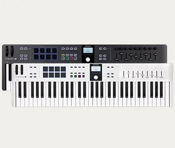 Arturia KeyLab Essential 61 Mk3 MIDI-keyboard i svart och vitt utförande med 61 tangenter